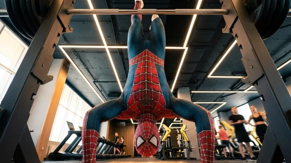 Новый день Человек-паук качался в BOOMFIT PREMIUM